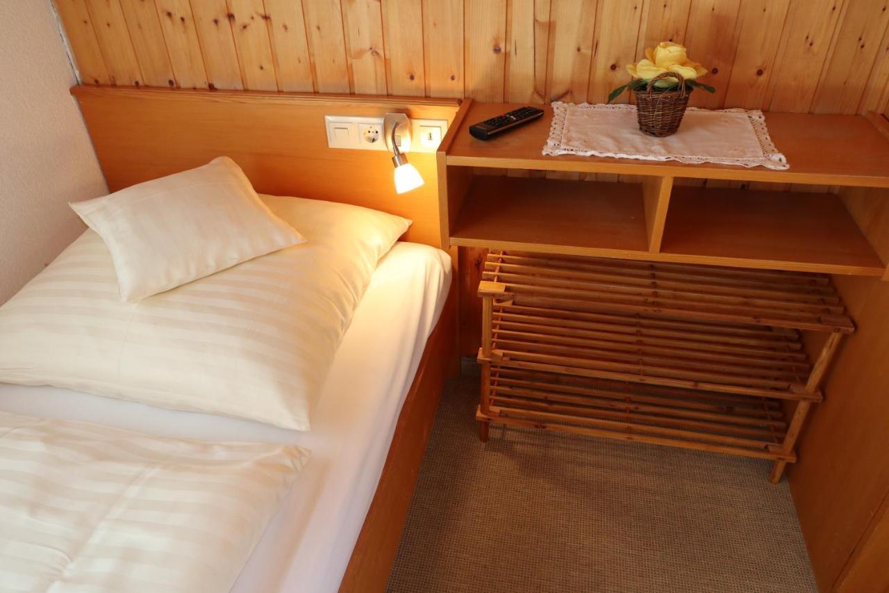 Hoehenpension Glashuette Bed&Breakfast Fruehstueckspension Hotel Garni Bonndorf im Schwarzwald Εξωτερικό φωτογραφία